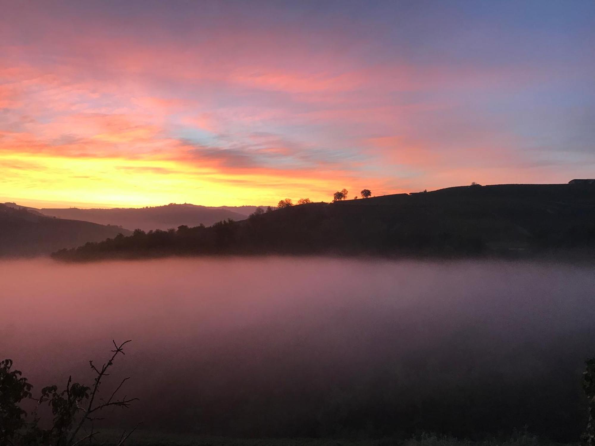 B&B Acaso Serralunga d'Alba Buitenkant foto
